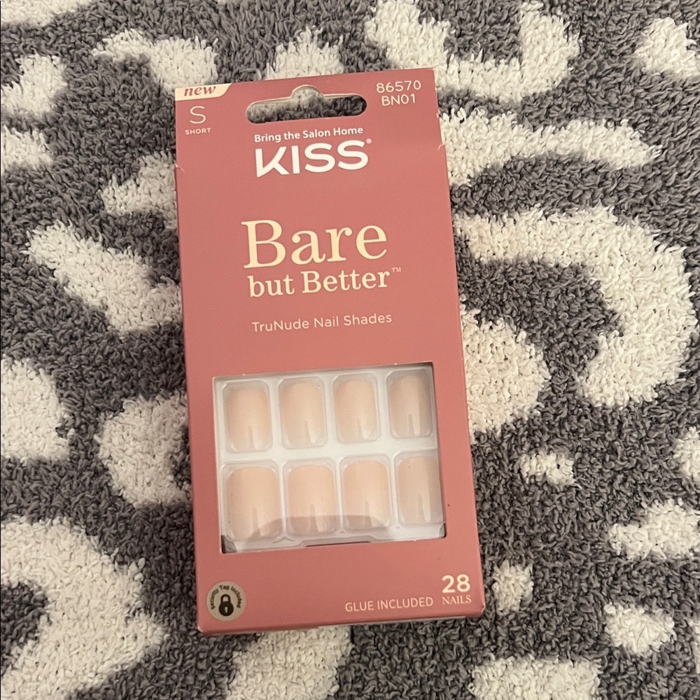 Kiss Bare but Better Nude Nail Set